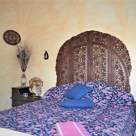 La Perle De Ceylan Hotel Montagnac  Kültér fotó