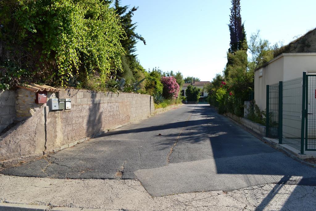 La Perle De Ceylan Hotel Montagnac  Kültér fotó